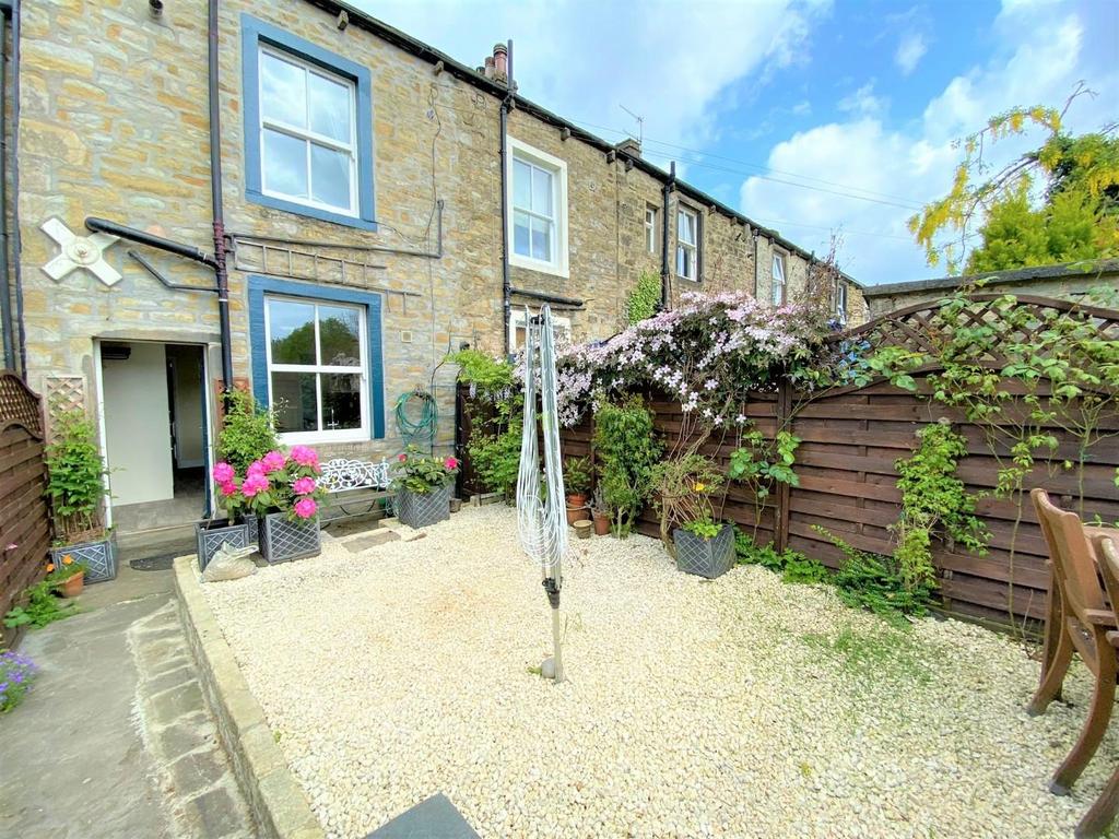 Otley Street, Skipton 3 bed house £850 pcm (£196 pw)