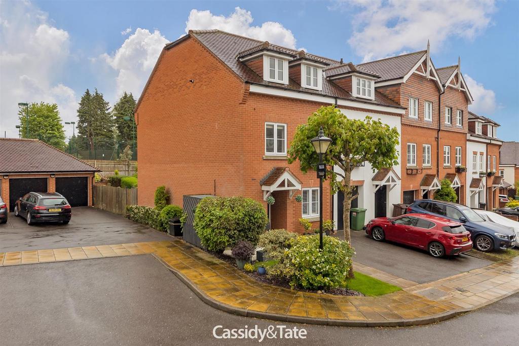 28 Pegasus Place 043.jpg
