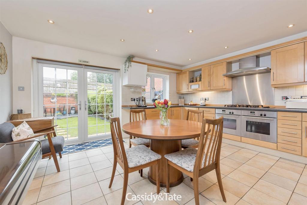28 Pegasus Place 028.jpg
