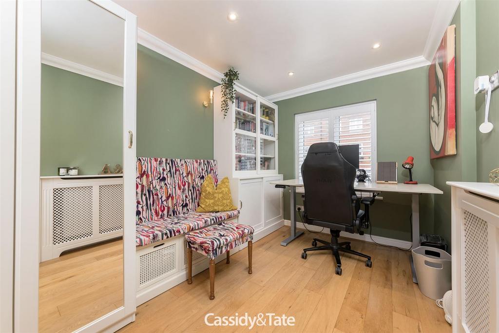28 Pegasus Place 021.jpg