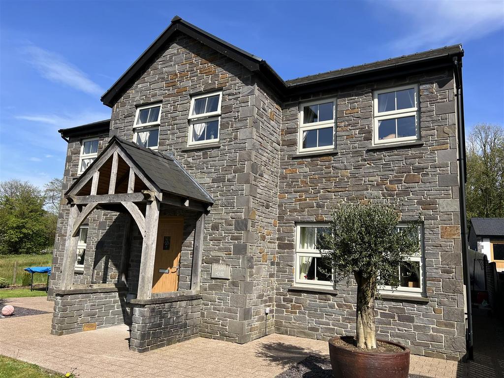 Llandyfan, Ammanford 4 bed detached house for sale £499,950
