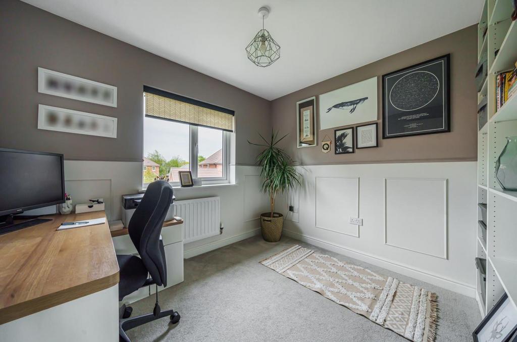Bedroom/Study