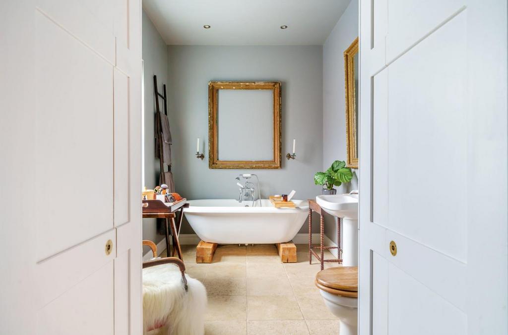 Master ensuite