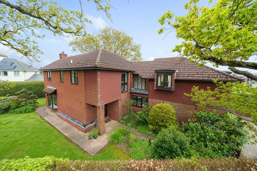 Clyst Road, Topsham, Exeter 4 bed detached house for sale £850,000