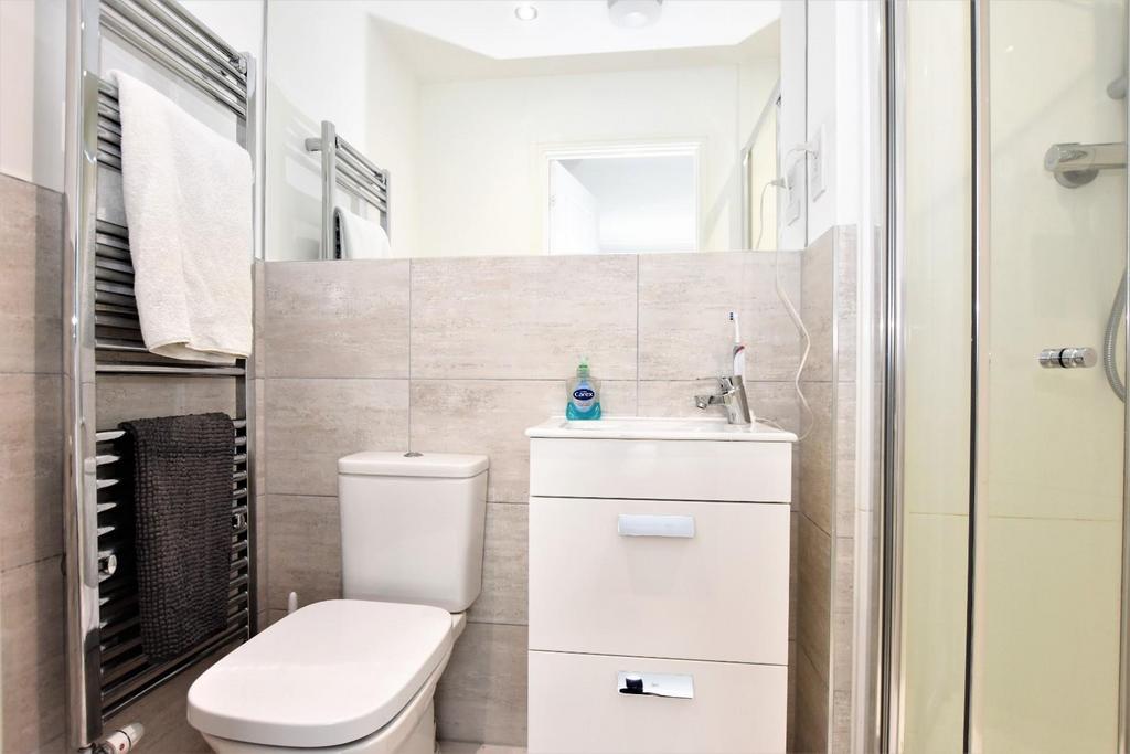 En-suite.JPG