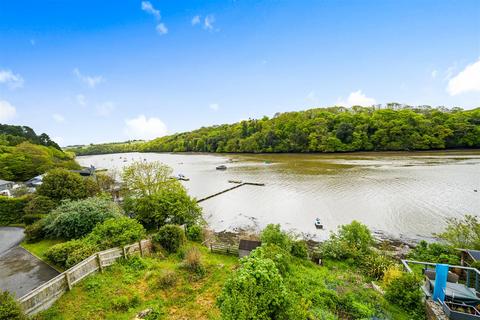 8 Bar Meadows, Malpas, Truro, TR1 1SS
