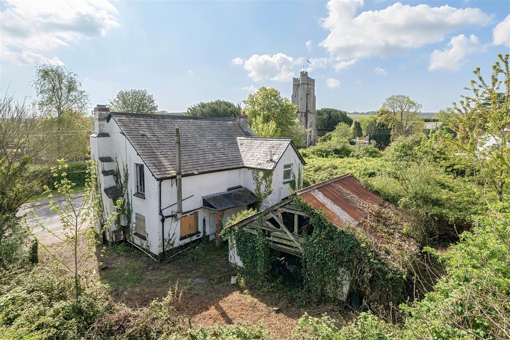 Stoke Canon, Exeter 4 bed detached house for sale £395,000