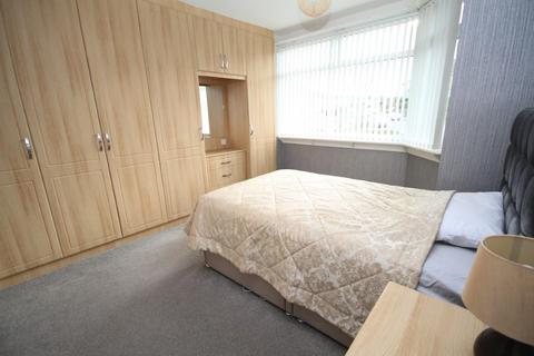 44 Leafield Avenue, Bradford, BD2 3SF