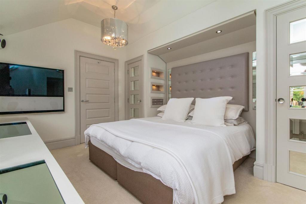 Principal Bedroom 1