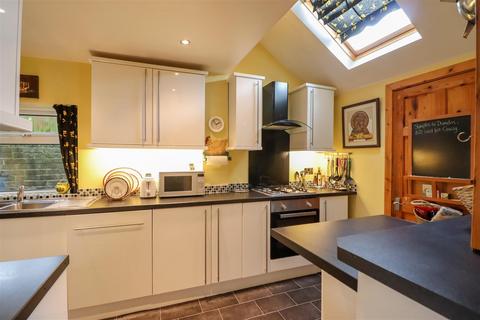 1 Spencers Road, Horsham, RH12 2JQ