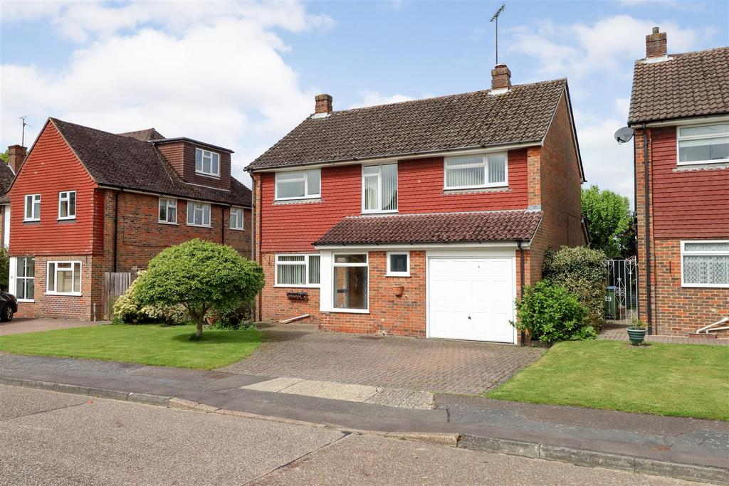 Collingwood Road, Horsham 3 bed detached house for sale £675,000