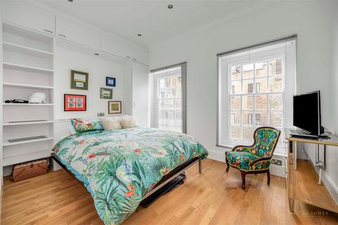 Flat 3, 40 Smith Square, London, SW1P 3HL