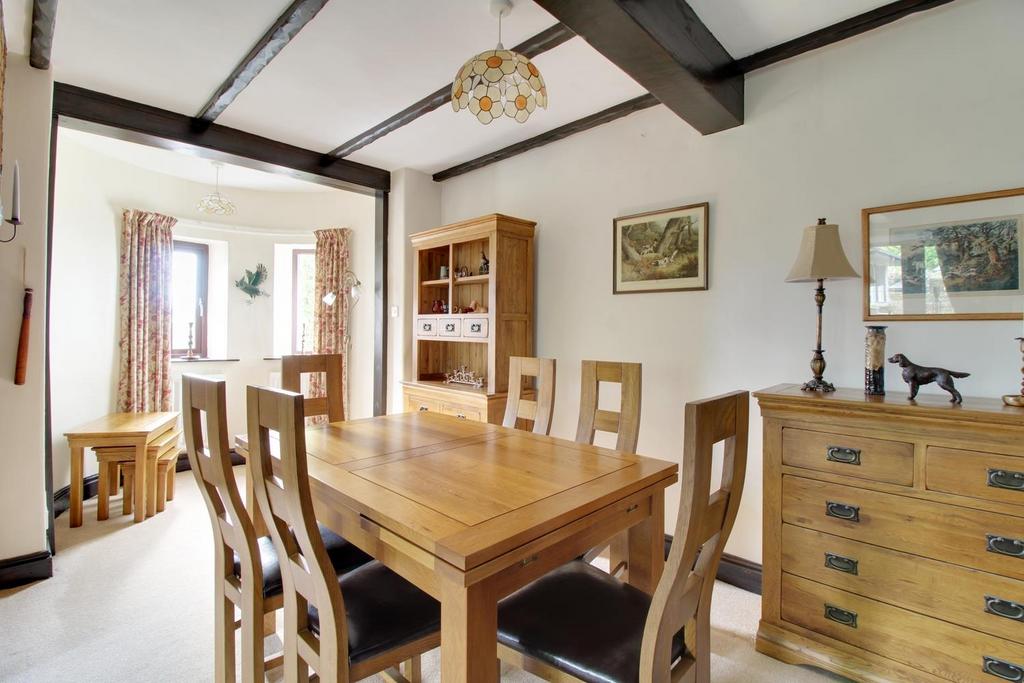 Dining Area.jpg