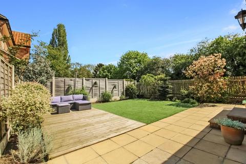 2 Gables Court, Dishforth, Thirsk, YO7 3LT