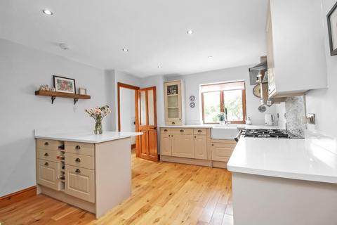 2 Gables Court, Dishforth, Thirsk, YO7 3LT