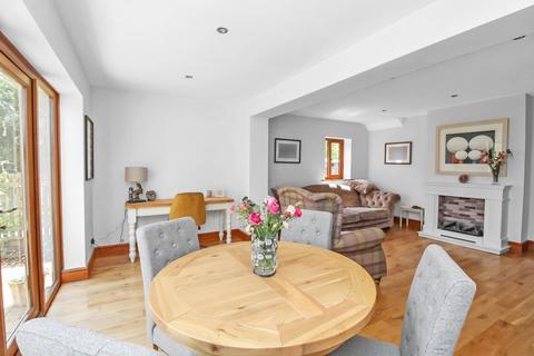 2 Gables Court, Dishforth, Thirsk, YO7 3LT