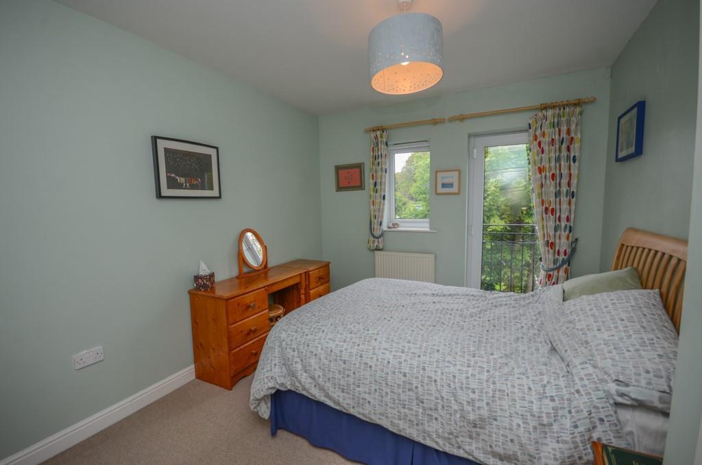 Bedroom 1 pic 2.jpg
