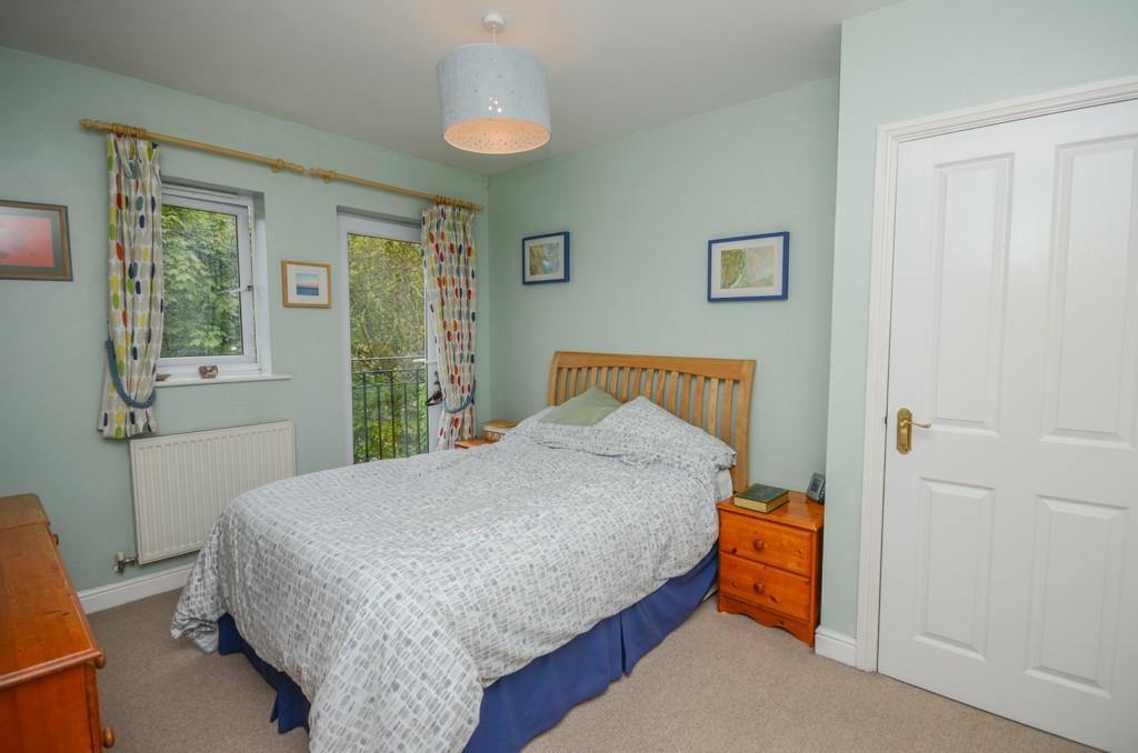 Bedroom 1.jpg