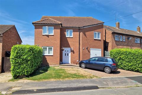 4 bedroom detached house for sale, Beamish Close, North Weald