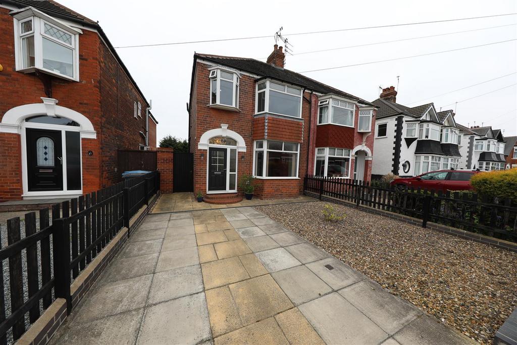 Belgrave Drive, Hull 3 bed semidetached house £215,000