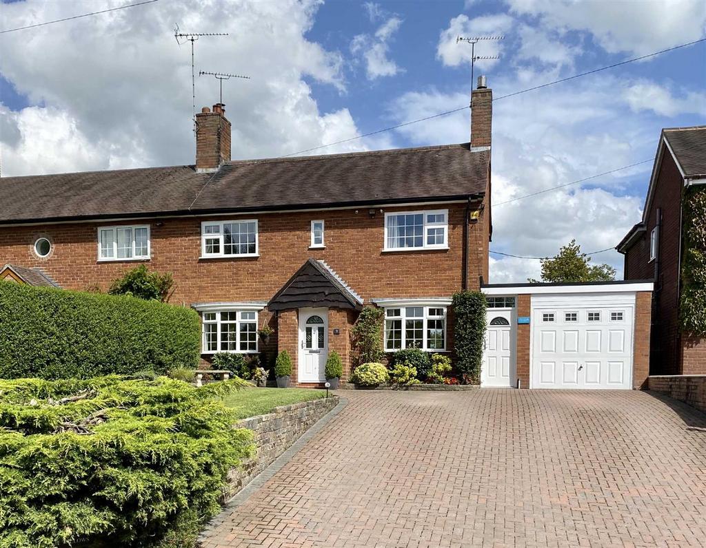 Aston Lane Aston, Stone 3 bed semidetached house £425,000