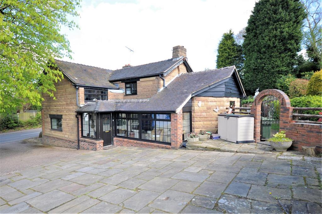Windmill Hill, Rough Close, StokeOnTrent 6 bed detached house for