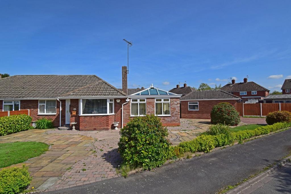 14 Newland Drive, front b.jpg