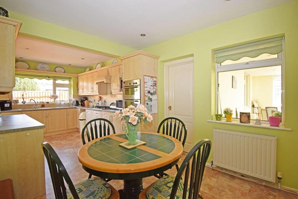14 Newland Drive, kitchen &amp; dining a.jpg
