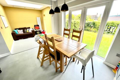 6 Five Acres, Cawthorne, Barnsley, S75 4HZ