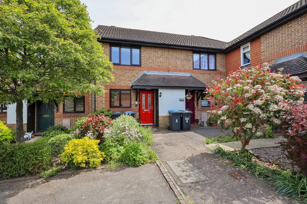 Michelbourne Close, Burgess Hill, RH15 2 bed terraced house for sale