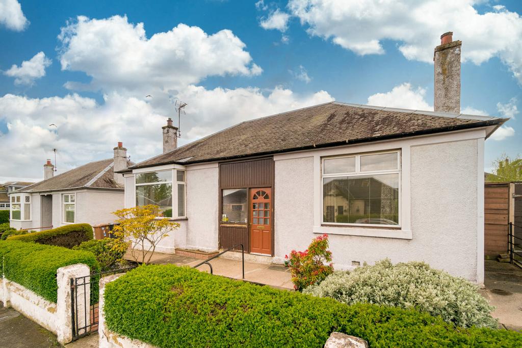 3 Kirkhill Gardens, Prestonfield, Edinburgh, EH16 5DF 2 bed detached