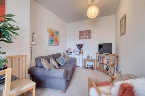 Flat 2, 31 Sansome Walk, Worcester, WR1 1NU