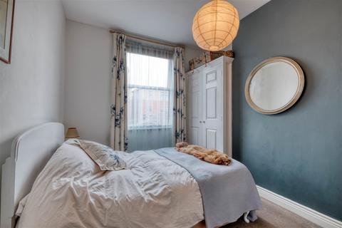 Flat 2, 31 Sansome Walk, Worcester, WR1 1NU