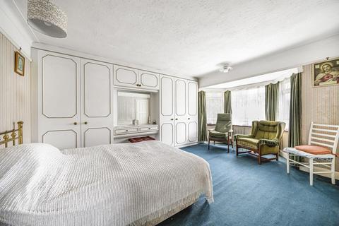 91 Greenfield Gardens, London, NW2 1HU