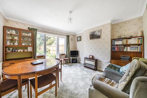 91 Greenfield Gardens, London, NW2 1HU