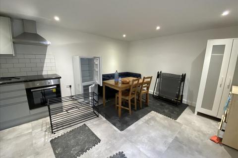 1 bedroom maisonette for sale, West Green Road, Turnpike Lane, London, N15