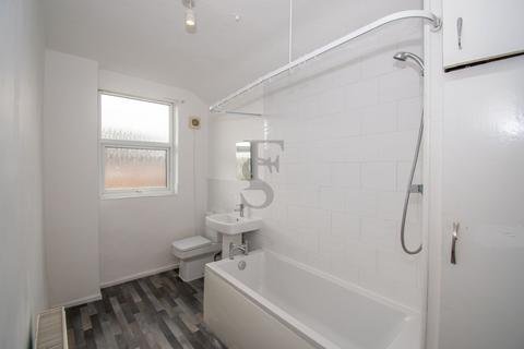 38 Pool Road, Leicester, LE3 9GD