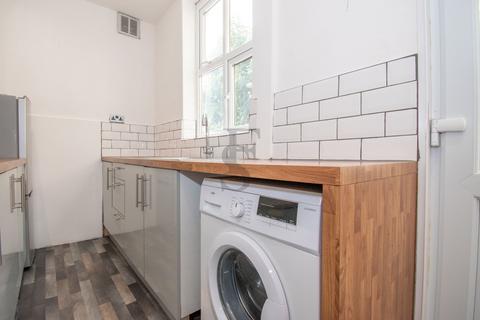 38 Pool Road, Leicester, LE3 9GD