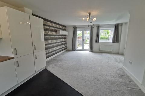 3 bedroom terraced house to rent, January Courtyard, Winters Pass, Gateshead