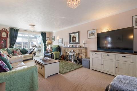 24 Bramley Close, Ledbury, HR8 2XP