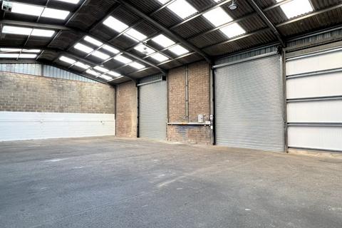 Industrial unit to rent - Unit 2 Monchelsea Farm Estate, Heath Road, Boughton Monchelsea, Maidstone, ME17 4JD