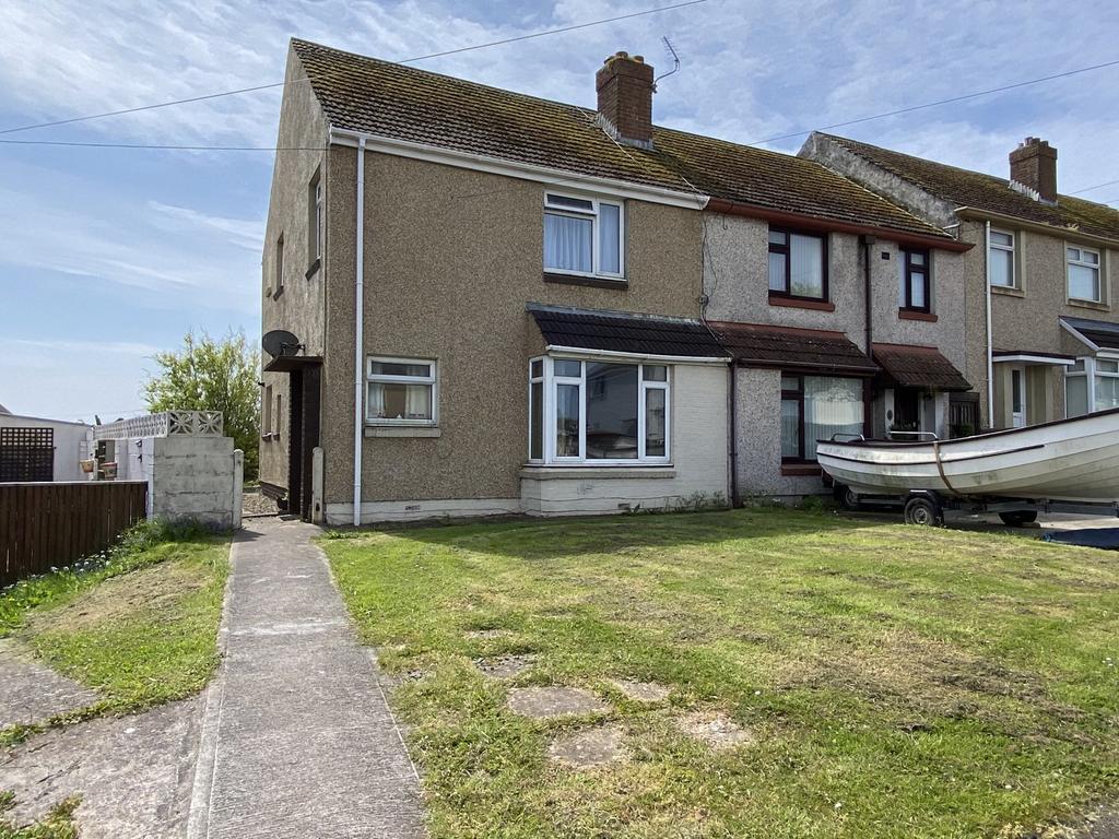 St. Lawrence Avenue, Hakin, Milford Haven, Pembrokeshire, SA73 3 bed