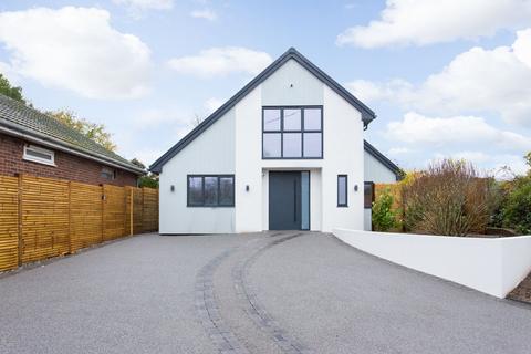 4 bedroom detached house for sale, Mill Road, Wingham Well, CT3