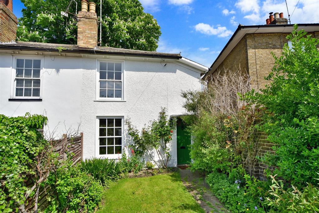Mill Road, Gillingham, Kent 2 bed cottage for sale £270,000