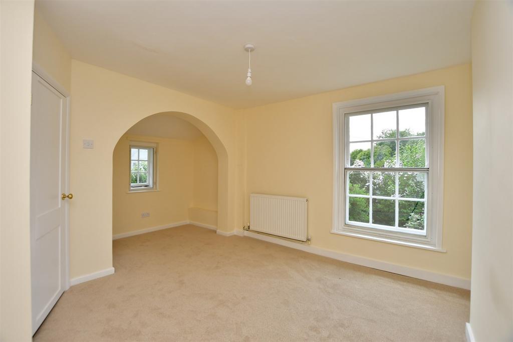 Mill Road, Gillingham, Kent 2 bed cottage for sale £260,000