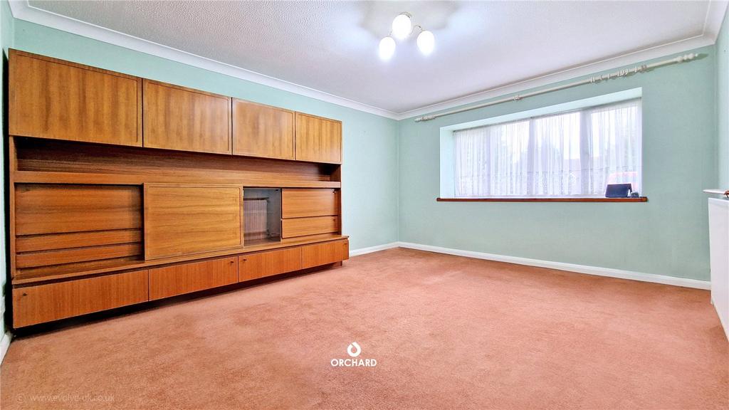 Pepys Close, Ickenham, UB10 1 bed apartment £300,000