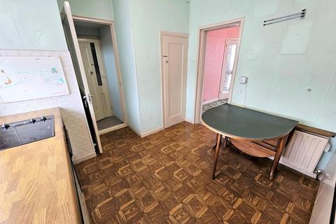21 Harrow Road, Feltham, TW14 8RT