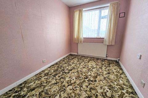21 Harrow Road, Feltham, TW14 8RT