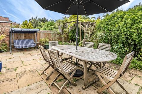 63 Drummond Drive, Stanmore, HA7 3PH