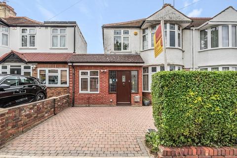 63 Drummond Drive, Stanmore, HA7 3PH